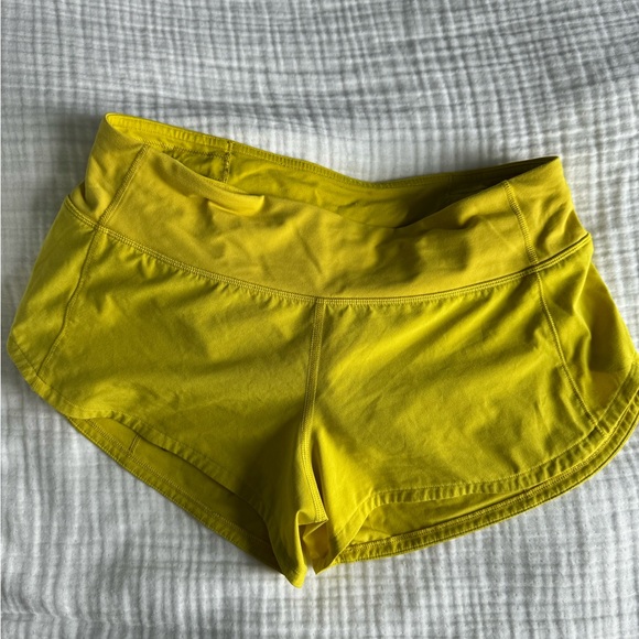 Lululemon size 4  - 2.5 inch shorts - Picture 4 of 4